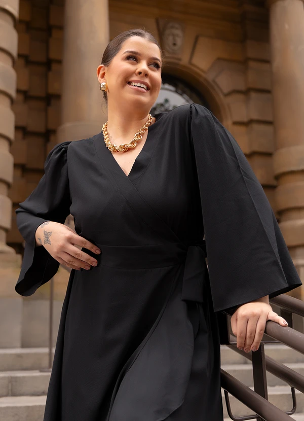 Quintess - Vestido Preto em Crepe Plano 8