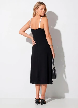 Quintess - Vestido Preto em Crepe Plano - QUINTESS