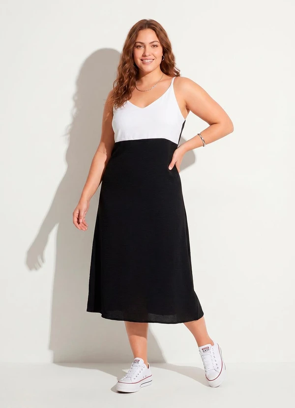 Quintess - Vestido Preto em Crepe Plano
