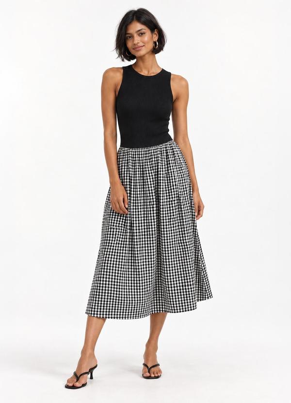 Vestido Preto em Ribana com Vichy