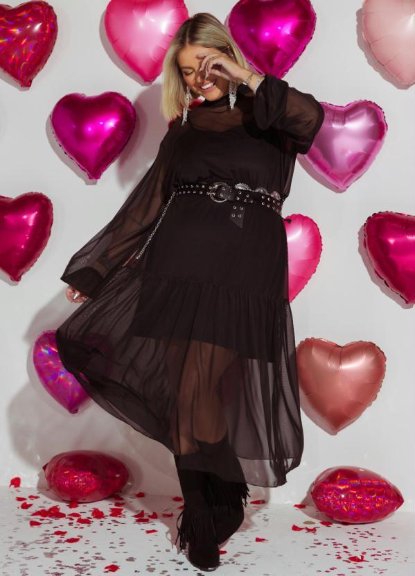 Quintess - Vestido Preto em Tule com Ajuste na Cintura