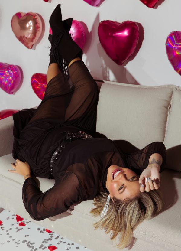 Quintess - Vestido Preto em Tule com Ajuste na Cintura 4