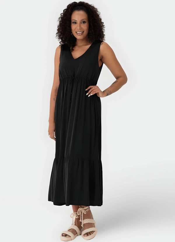 Malwee - Vestido Preto Midi Evasê Acinturado 3