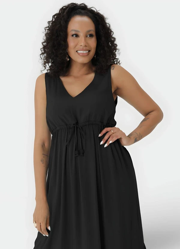 Malwee - Vestido Preto Midi Evasê Acinturado 4