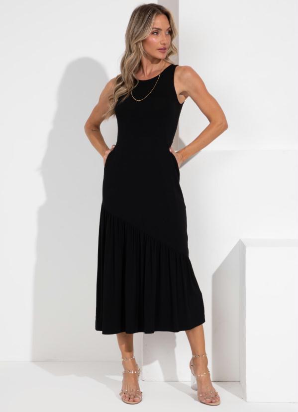 Quintess - Vestido Preto Recorte Assimétrico