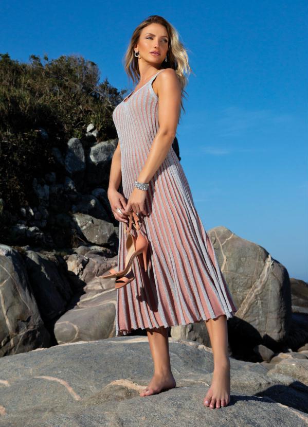 Quintess - Vestido Rosê Listrado Evasê de Alças Largas