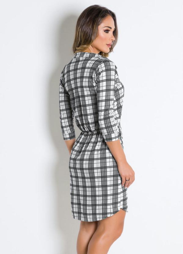 Outlet - Vestido Acinturado com Botões Xadrez 2