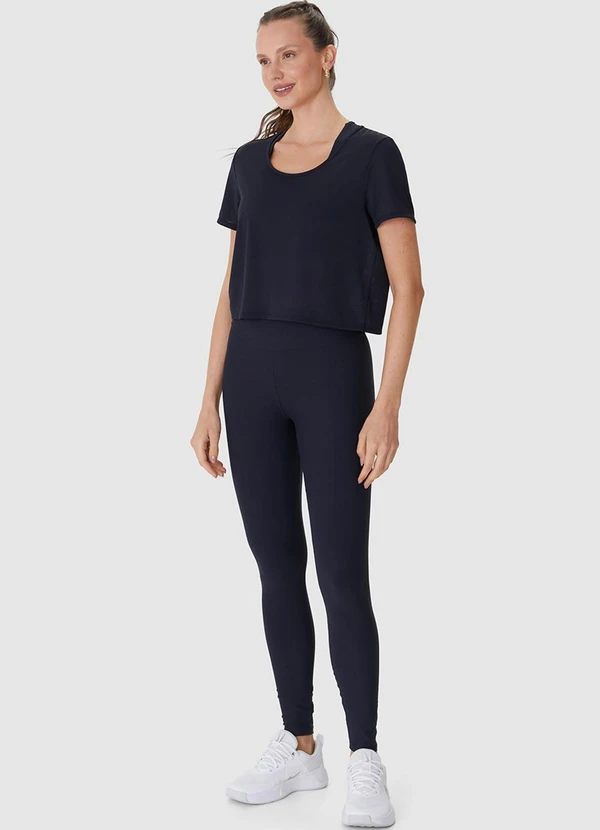 Malwee - Blusa Cropped Microfuros Dry Preto 3