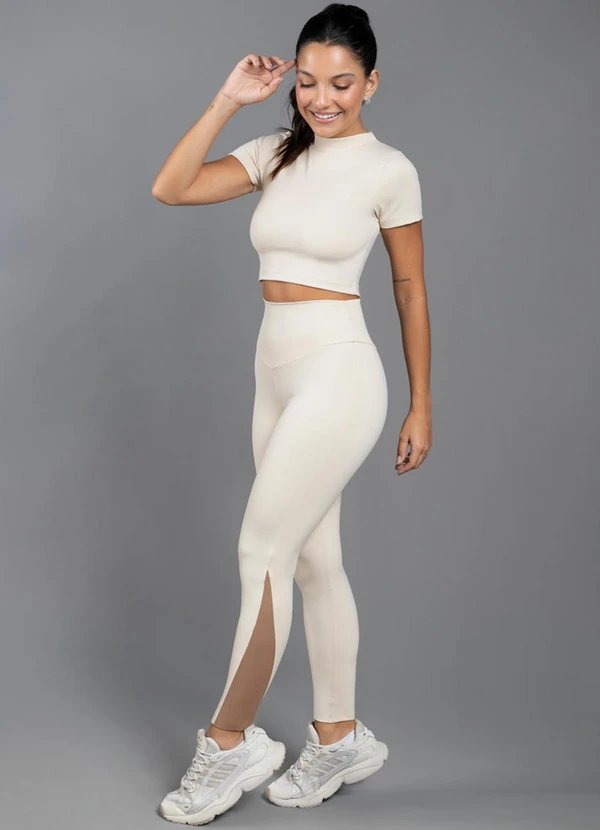 Everfit - Cropped Basic Nude 3