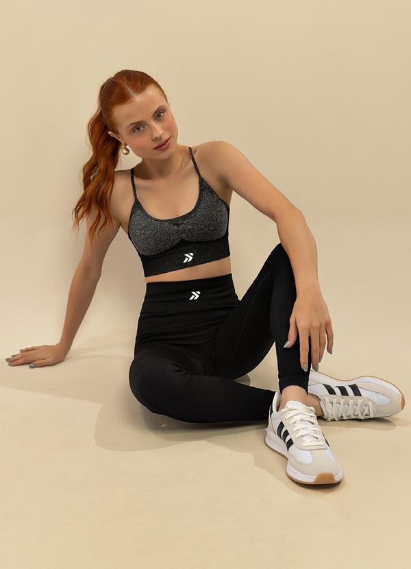 Basic Pro - Legging Fitness Modeladora Lisa Preto 3