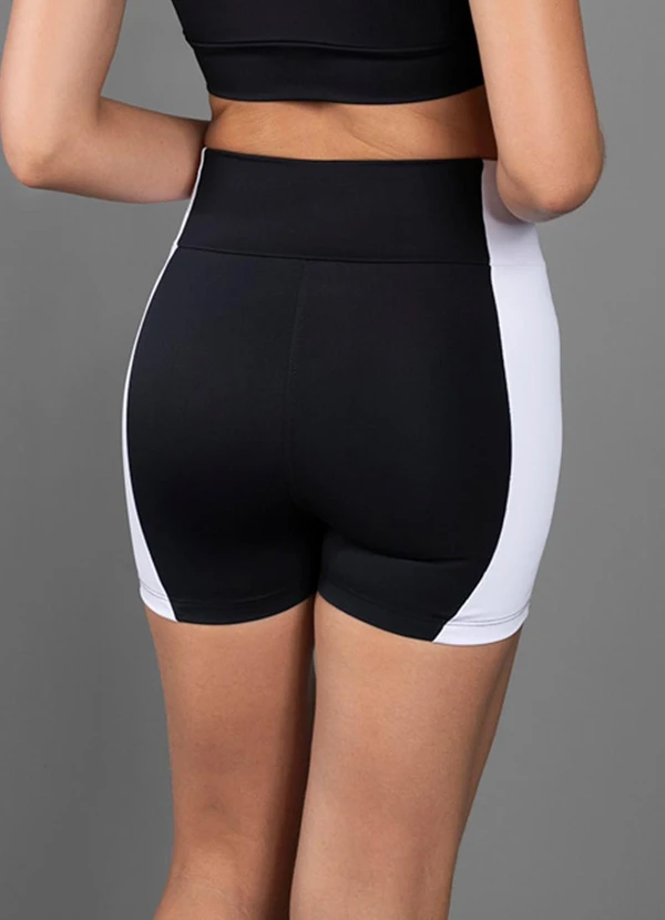 Everfit - Short Bromelia Recortes Lateral Preto 2