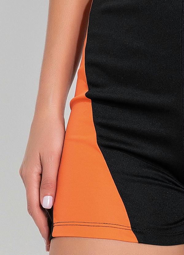 Alma Dolce - Shorts Cintura Alta Preta/Laranja com Recortes 3