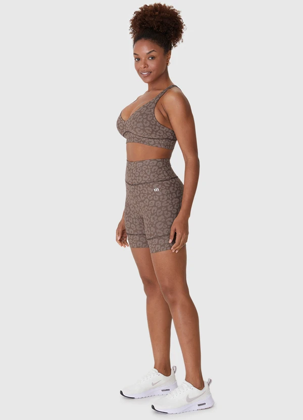 Malwee - Shorts Justo Malha Uv Marrom 3