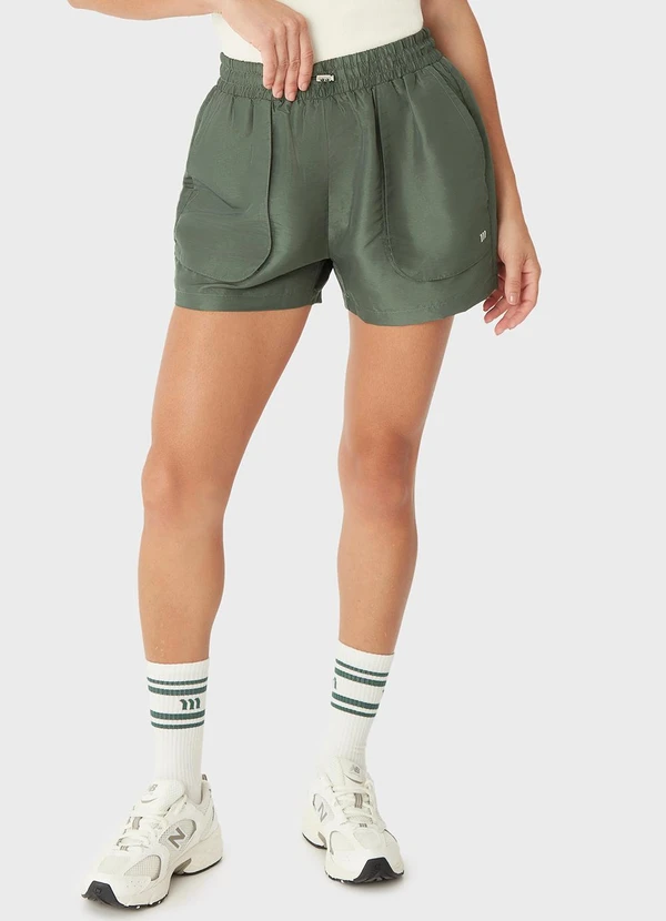 Malwee - Shorts Reto com Bolso Verde Musgo