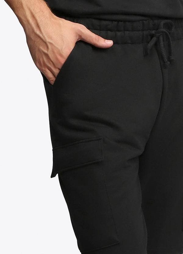 Basicamente - Bermuda Cargo Masculina Preto 3