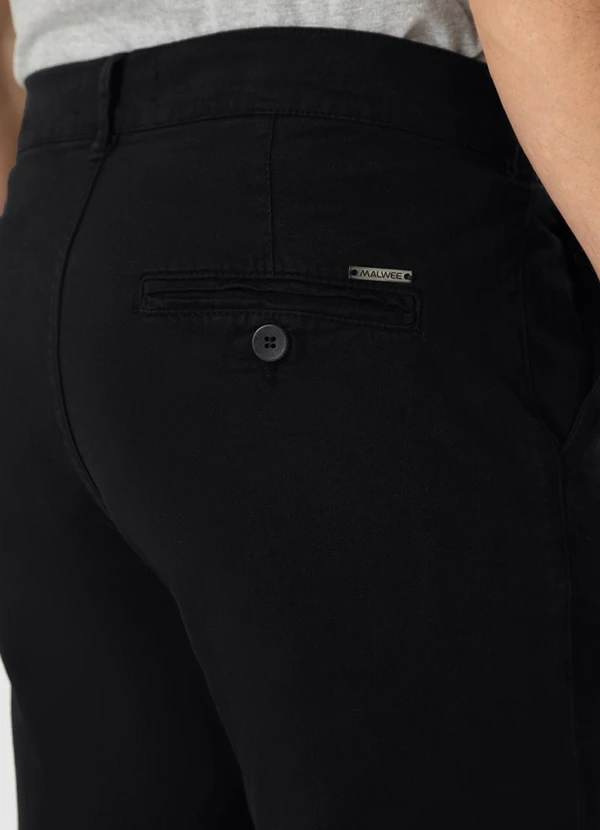 Malwee - Bermuda Chino em Sarja Preto 4