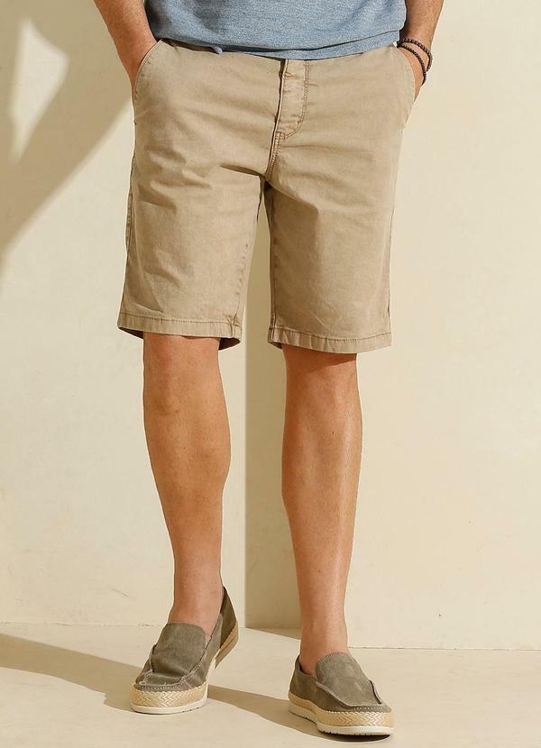 Rafree - Bermuda Masculina Alfaiataria de Sarja Marrom