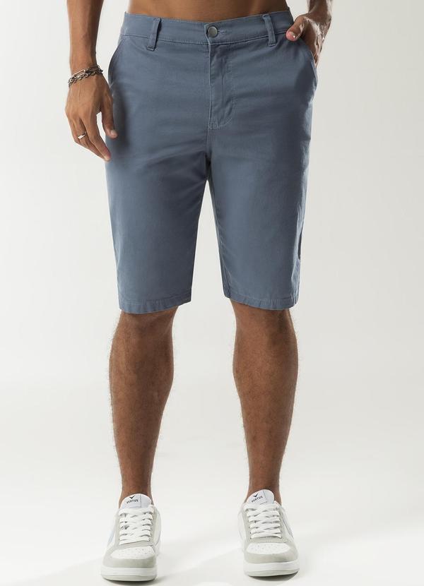 Exco - Bermuda Masculina em Sarja com Patch Azul