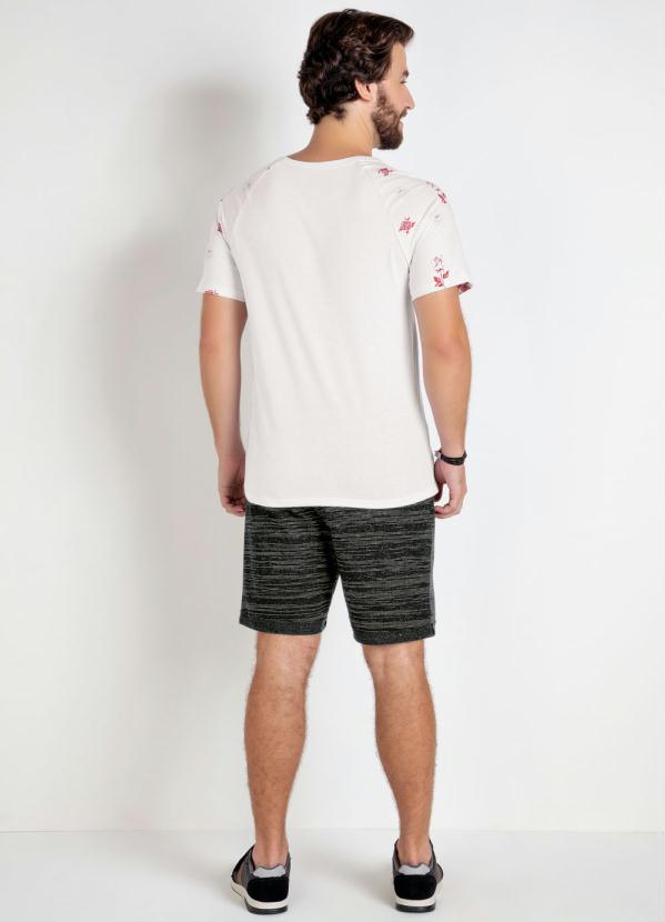 Moda Pop - Bermuda Preta com Bolsos Laterais Funcionais 4