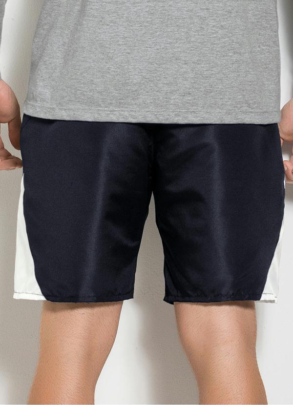 Outlet - Bermuda Preta e Branca com Bolsos e Recortes 2