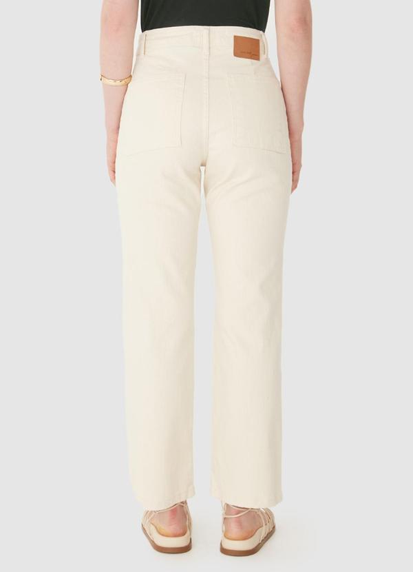 Malwee - Bermuda Tradicional em Sarja Stretch Plus Off Whi 2