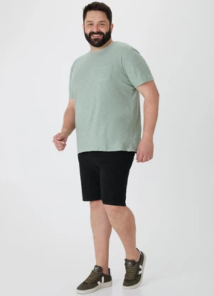 Malwee - Bermuda Tradicional em Sarja Stretch Plus Preto - MALWEE