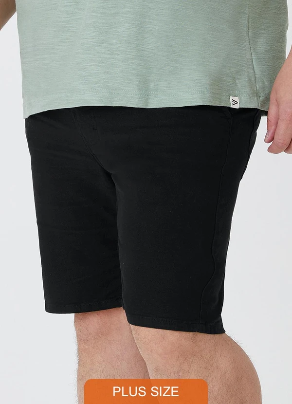 Malwee - Bermuda Tradicional em Sarja Stretch Plus Preto