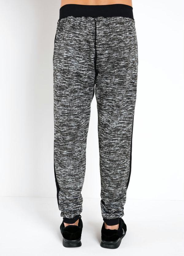 Moda Pop - Calça Jogger Preta Riscada com Bolsos 2