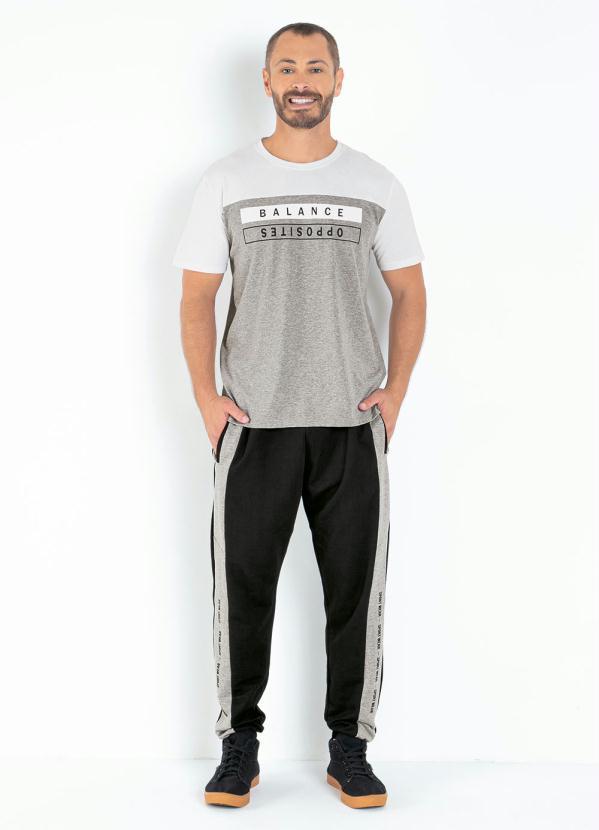 Moda Pop - Calça Jogger Preta com Estampa na Perna 3