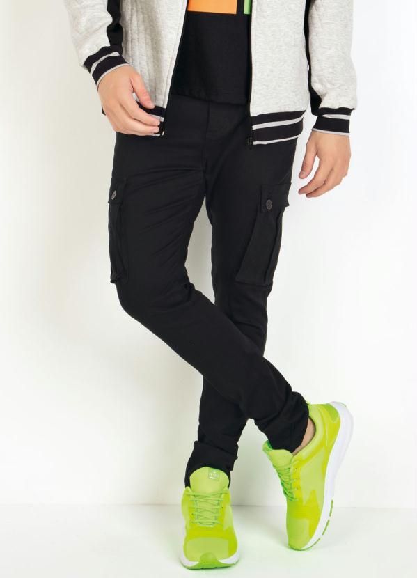 Outlet - Calça Actual Preta Skinny com Bolsos Cargo