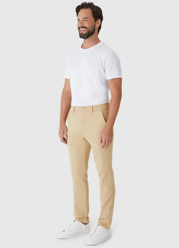 Malwee - Calça Chino em Sarja Cáqui 3