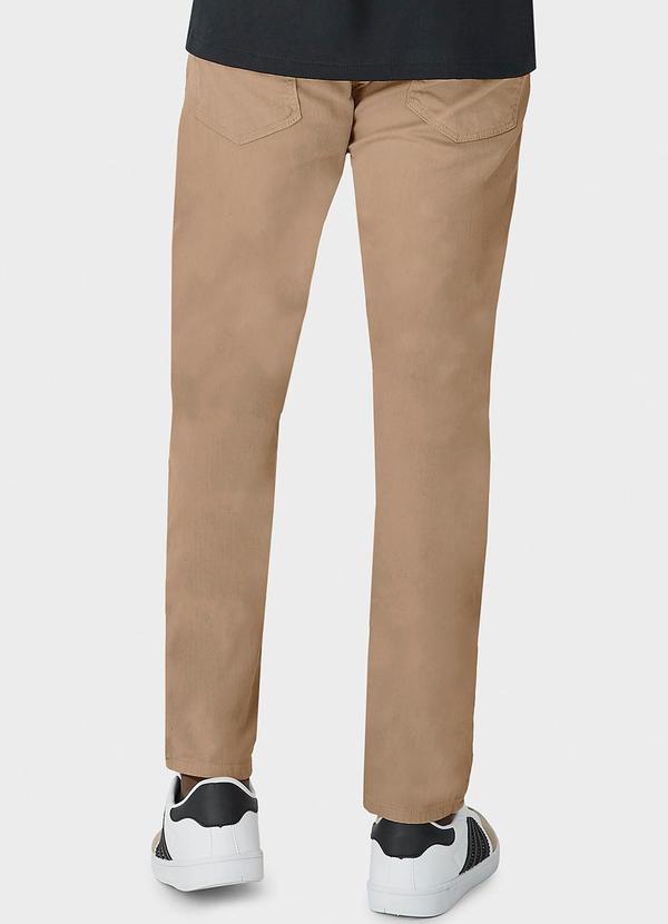 Malwee - Calça Masculina Slim em Sarja Marrom 2