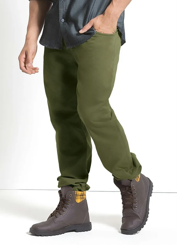 Actual - Calça Actual Verde Militar com Bolsos