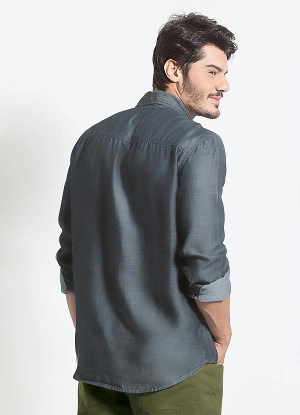 Outlet - Camisa Jeans Grafite com Manga Longa e Bolsos 2