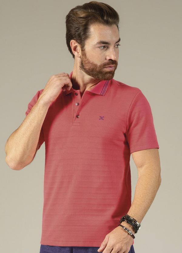 Exco - Camisa Polo Básica Canelada com Bordado Rosa