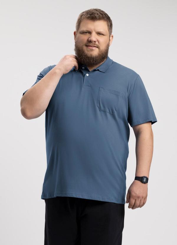 Fico - Camisa Polo Básica Plus Size com Bolso Azul