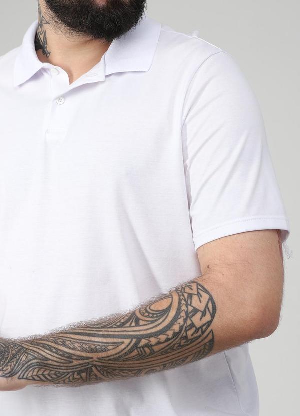 Basicamente - Camisa Polo Plus Masculina Branco 2