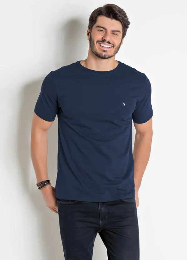 - Camiseta Básica com Detalhe Bordado Marinho