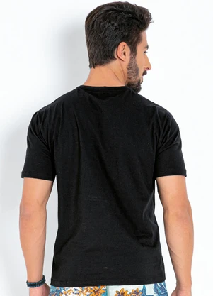 Actual - Camiseta Básica com Detalhe Bordado Preta - ACTUAL