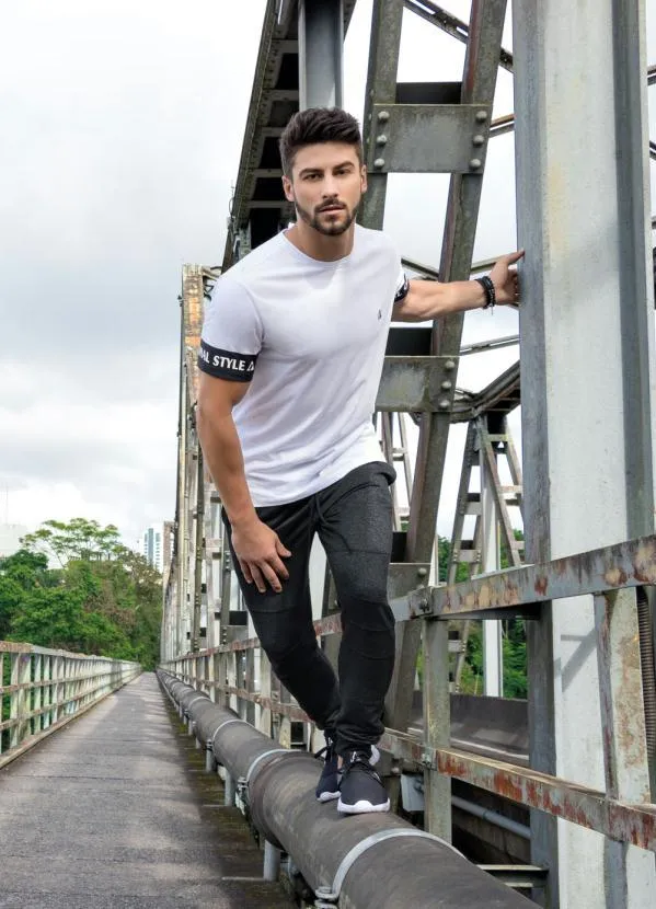 Actual - Camiseta Branca com Estampa Costas e Mangas 6