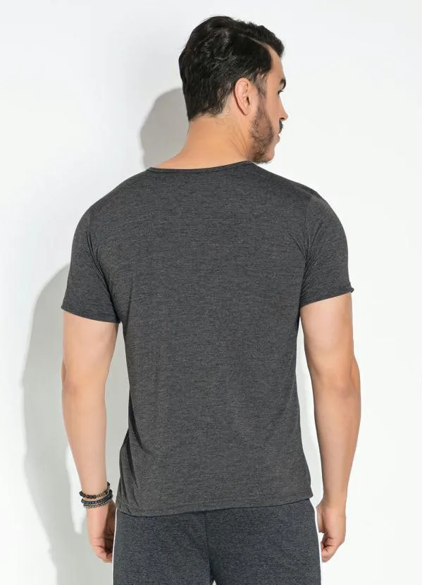 Moda Pop - Camiseta Chumbo com Estampa Localizada 2