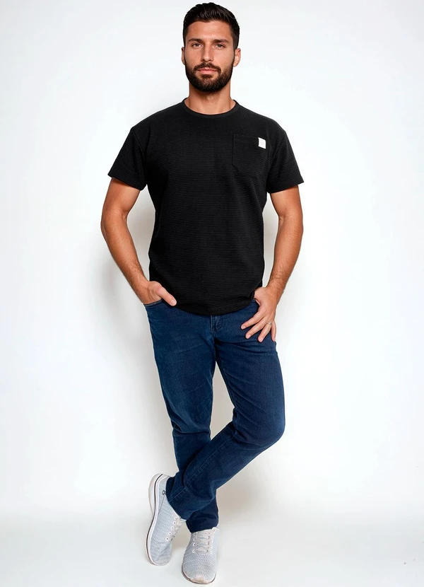 - Camiseta em Malha Canelada Preta 3