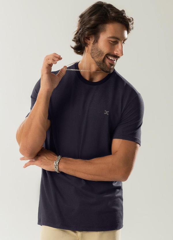 Exco - Camiseta em Piquê com Bordado Preto