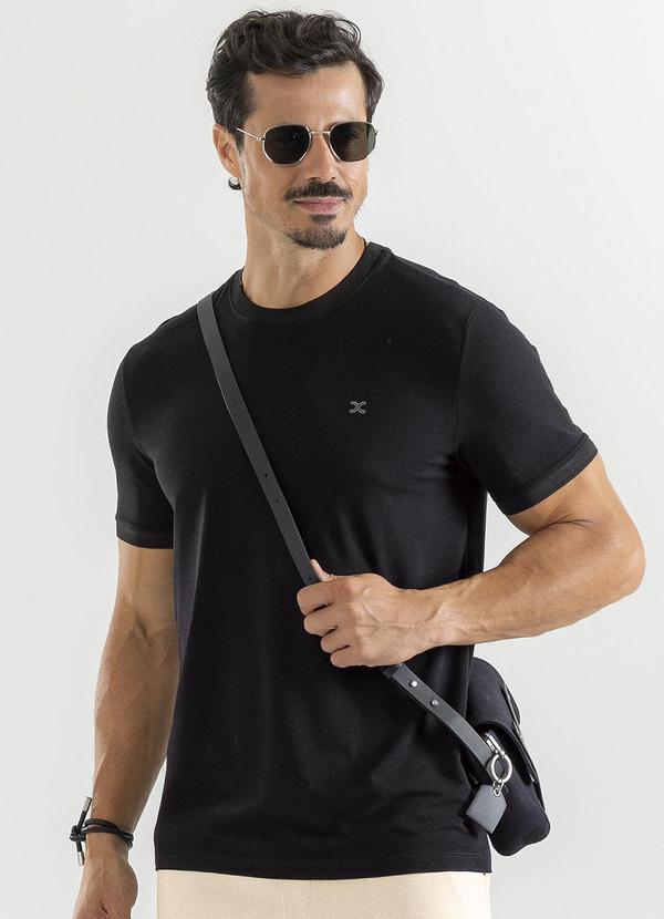Exco - Camiseta em Piquet Preto