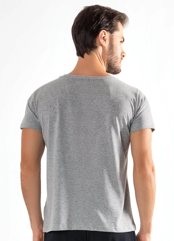 Moda Pop - Camiseta Folhagem Preto e Verde em Malha 2