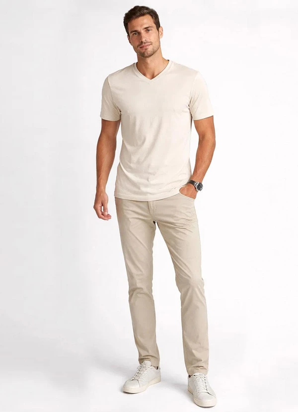 Select - Camiseta Masculina Básica com Gola em V Bege 3