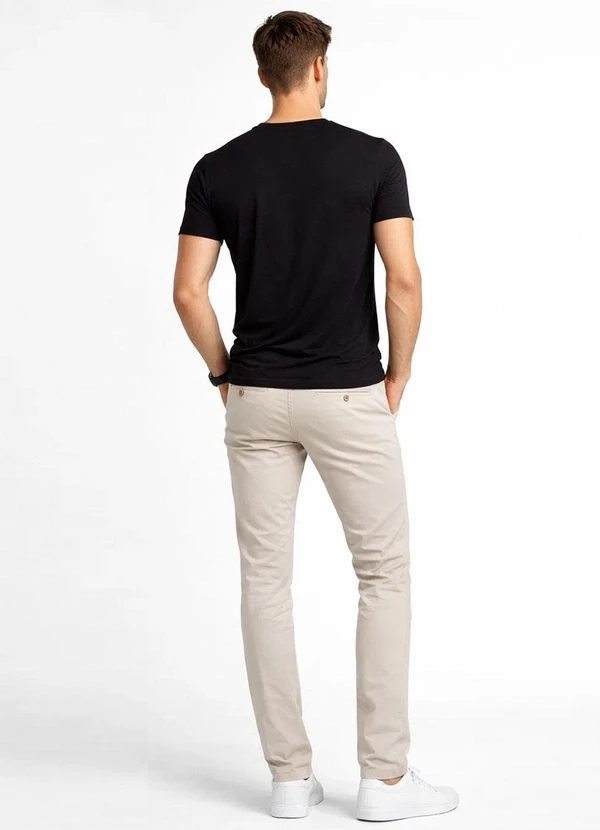 Select - Camiseta Masculina Básica com Gola em V Preto 4