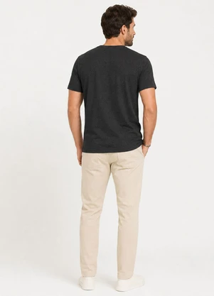 Select - Camiseta Masculina Básica em Malha Rover Preto - SELECT