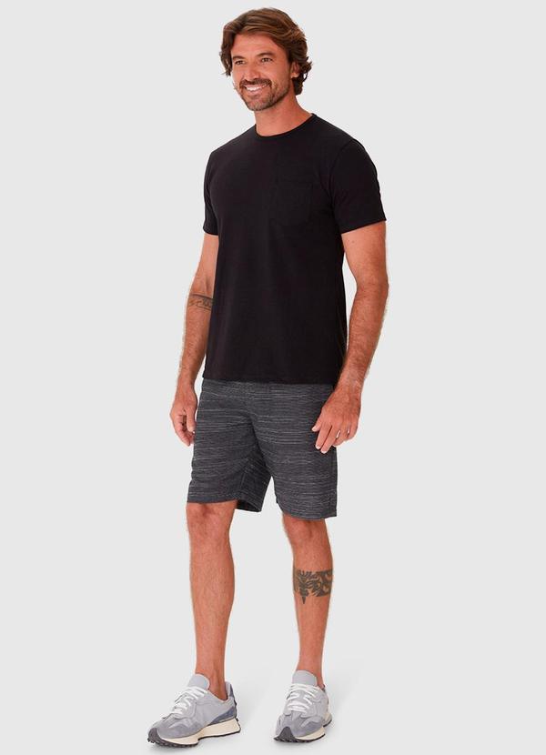 Malwee - Camiseta Masculina Bolso Frontal Preto 3