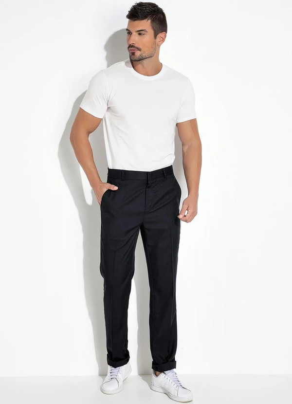 Basicamente - Camiseta Masculina Branca com Mangas Curtas 3